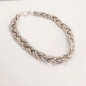  - Snyggt halsband i bra skick! 