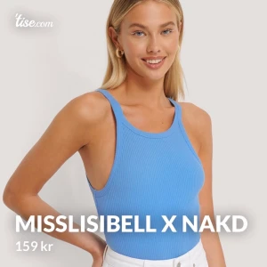 Misslisibell x nakd - Linne från kollektionen med misslisibell, slutsålt. Supersnygg blå färg, beställde i två storlekar därav säljer jag denna. 🦋 kommer ej in i lager igen.  Storlek xs ✨💫⚡️ buda gärna 🥰 högsta bud: 230kr inkl frakt 