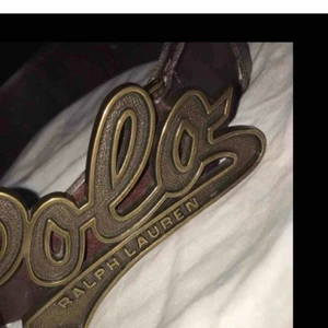 Ralph lauren skärp  - Säljer mitt Ralph lauren skärp som är från Zalando. Inköpt för ganska mycket pengar, den är cirka 90!