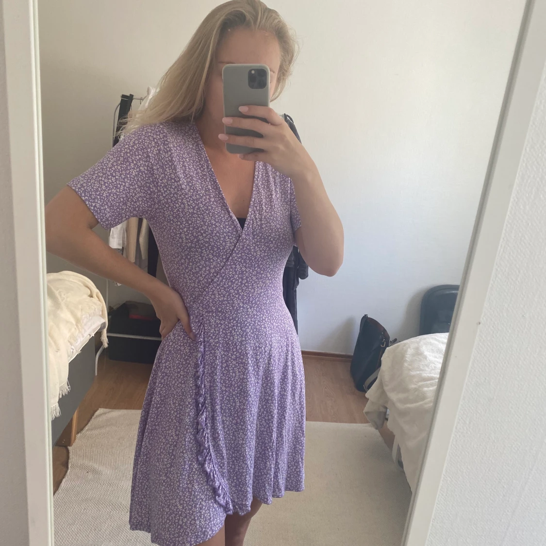 Lilablommig klänning  - 90