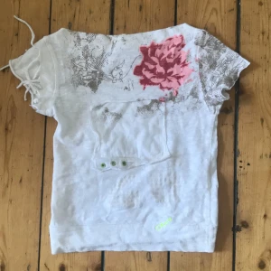 Dkny T-shirt  - Oanvänd T-shirt från dkny