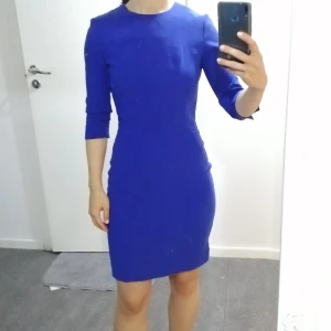 Blå klänning 💙 - Använd enstaka gång.