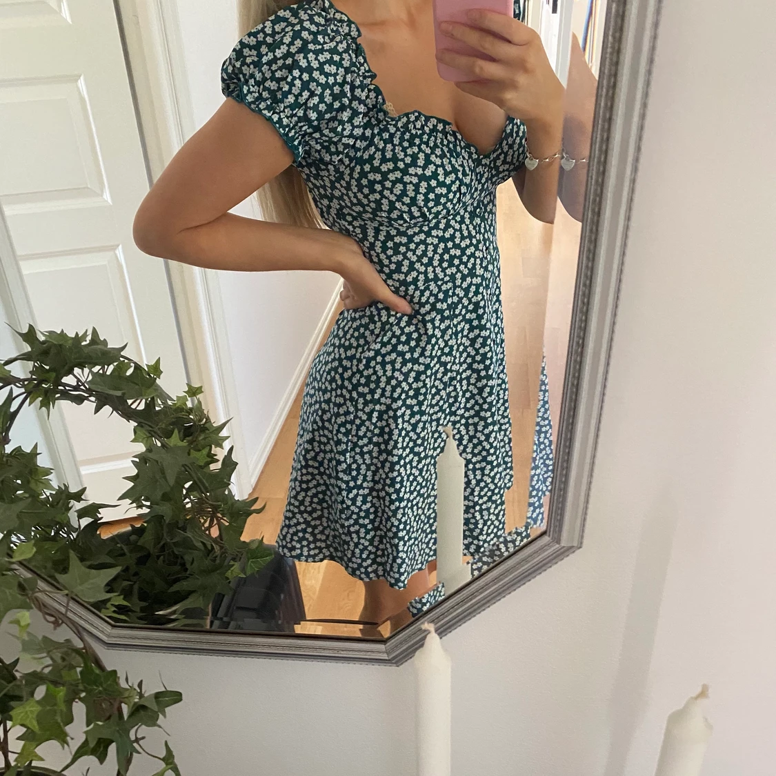 Blommig klänning - 90