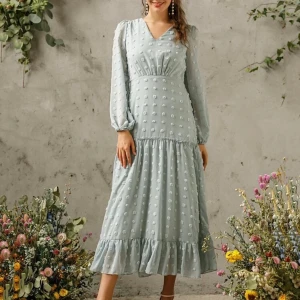 Klänning  - Aldrig använd. 