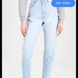 dr denim - Riktigt nice jeans från dr denim ilösare modell. Skickar bild på vid intresse. Vill bli av med allt så pris kan diskuteras !