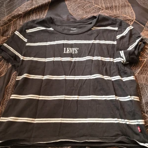 Levis T-shirt - Använd 1 gång
