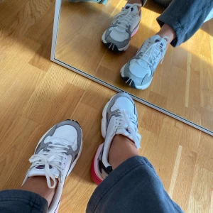 Adidas Falcon - Pent brukt. Storlek 37 1/3