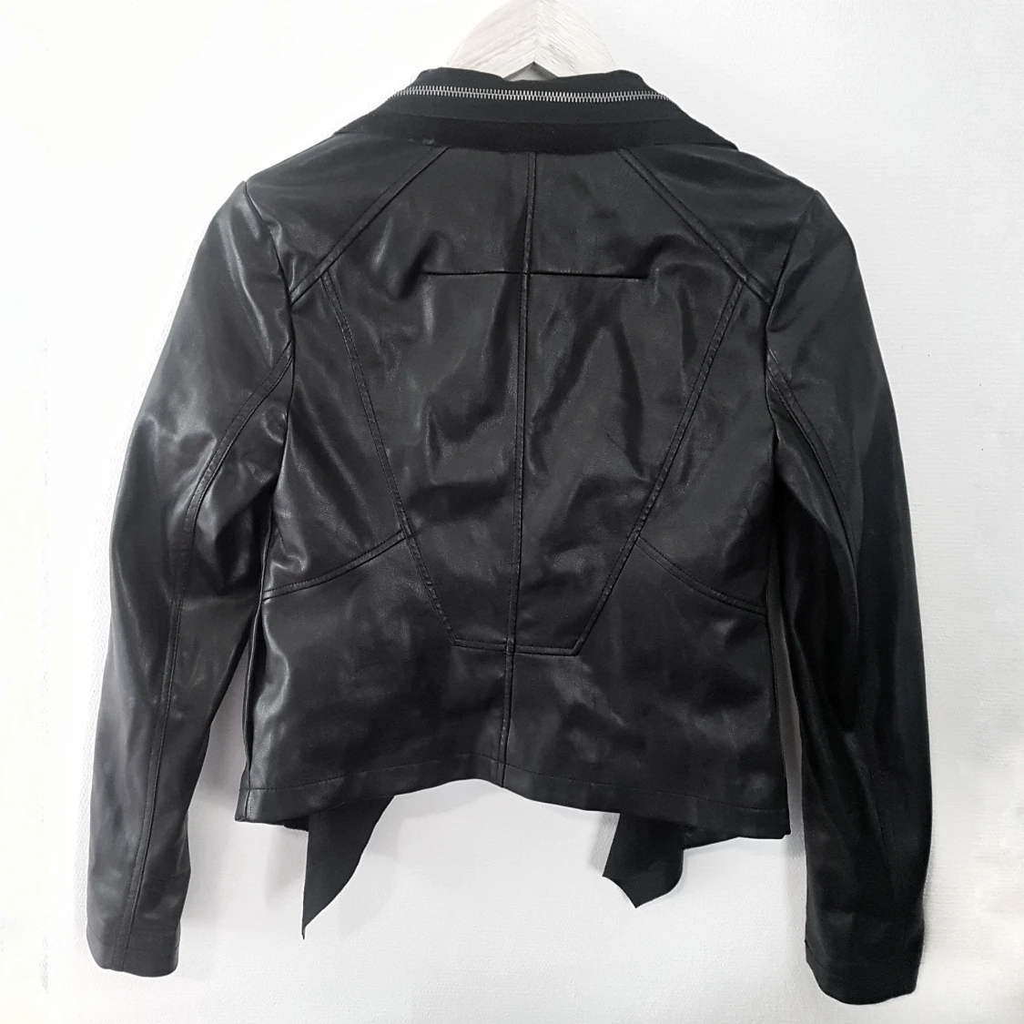 ASOS Flowy Fuskskinnsjacka  - 90