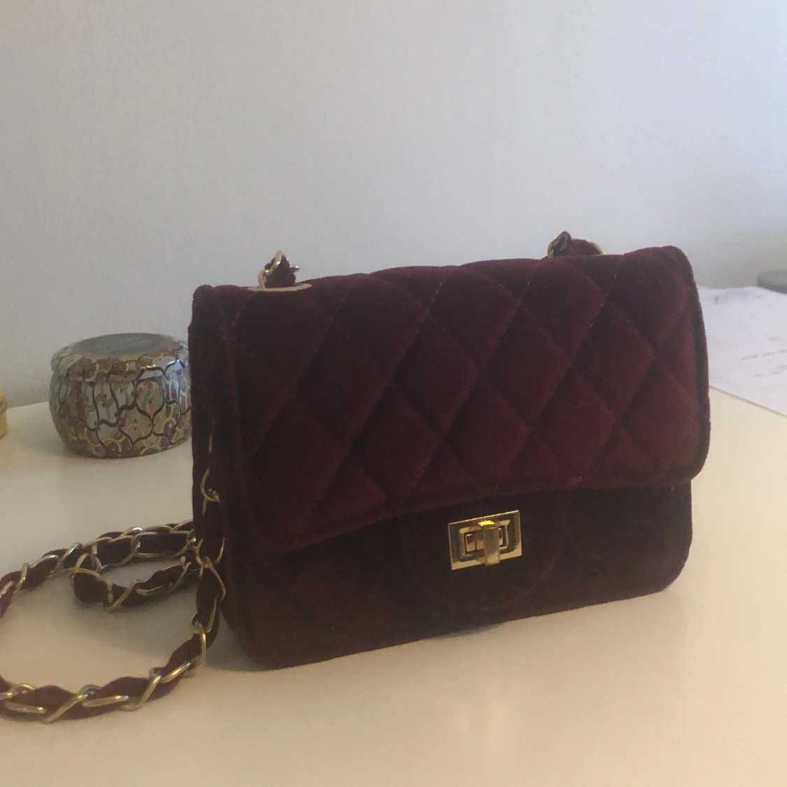 Röd sammets väska  - 90