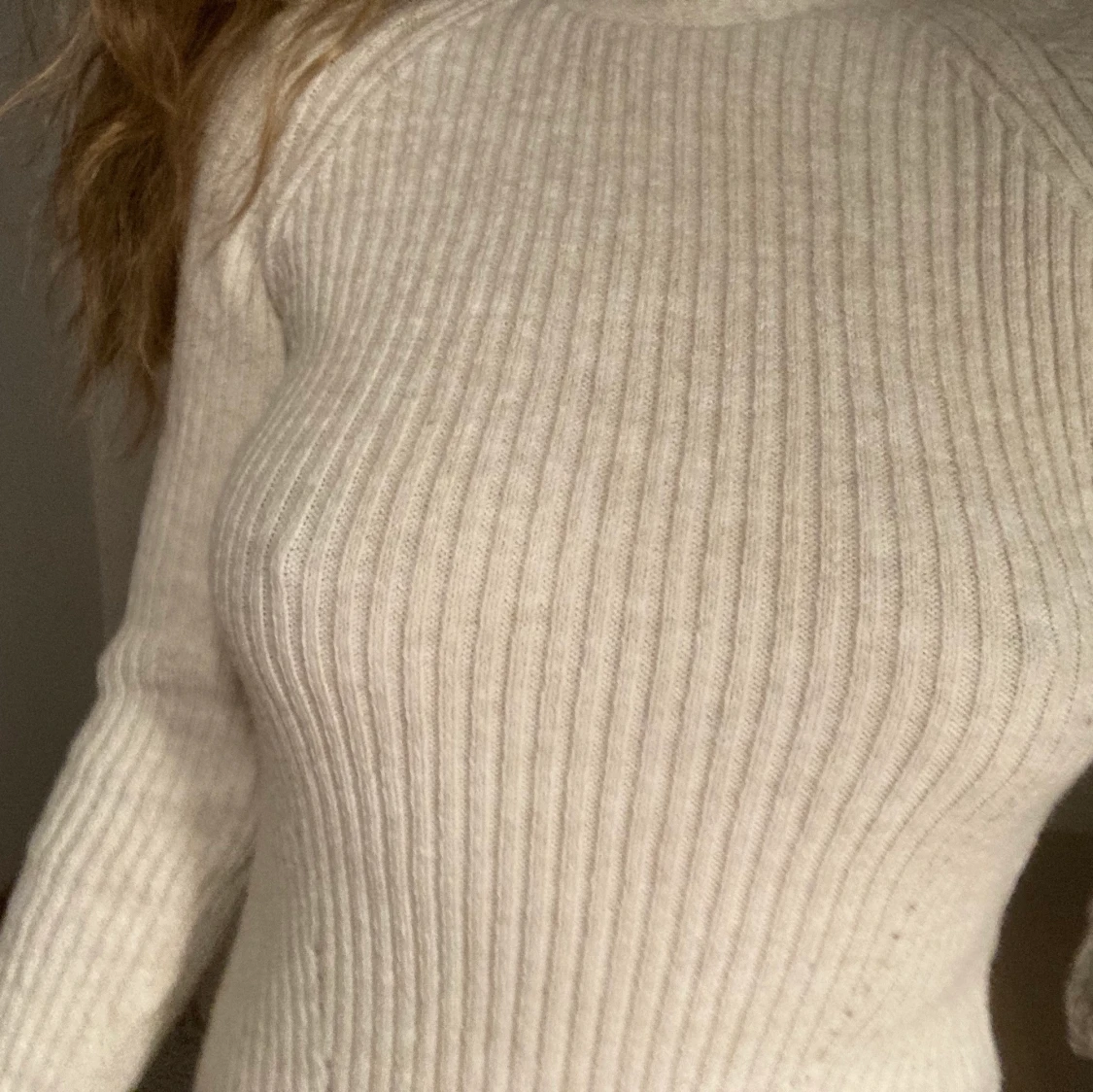 Stickad klänning (prislapp kvar) - 90