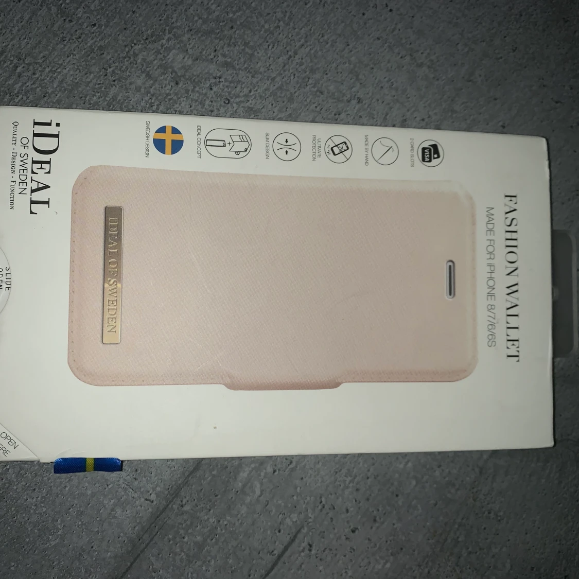 Säljer detta ljust rosa magnetiska skal från ideal of sweden