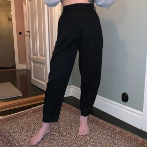 Byxor weekday  - Byxor från Weekday som tyvärr inte kommer till användning! Storlek 36! Kan mötas i Malmö eller frakta!🧡