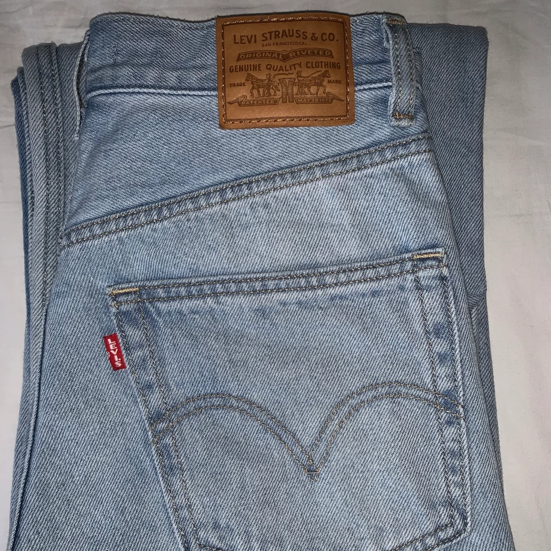 Levi’s High Loose Jeans - 90