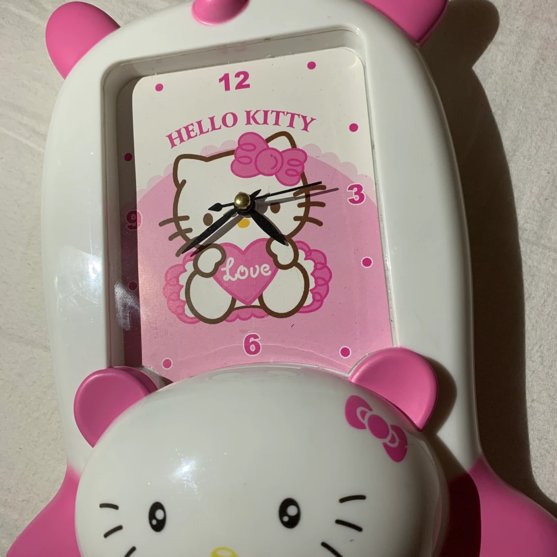 Hello Kitty Klocka