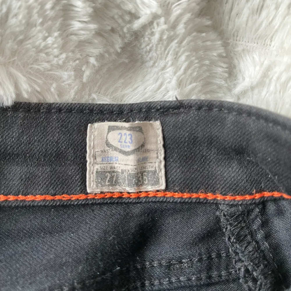 Svarta bootcut jeans från crocker!! Nypris 700kr❤️. Jeans & Byxor.