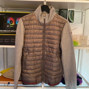 Moncler Cardigan - Size Medium 9/10 skick