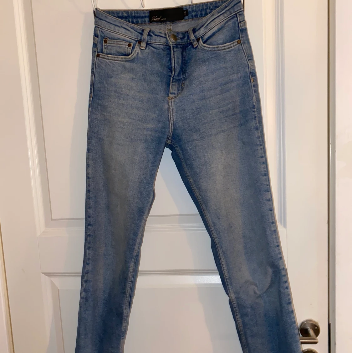 Ljusblå byxor  - 90