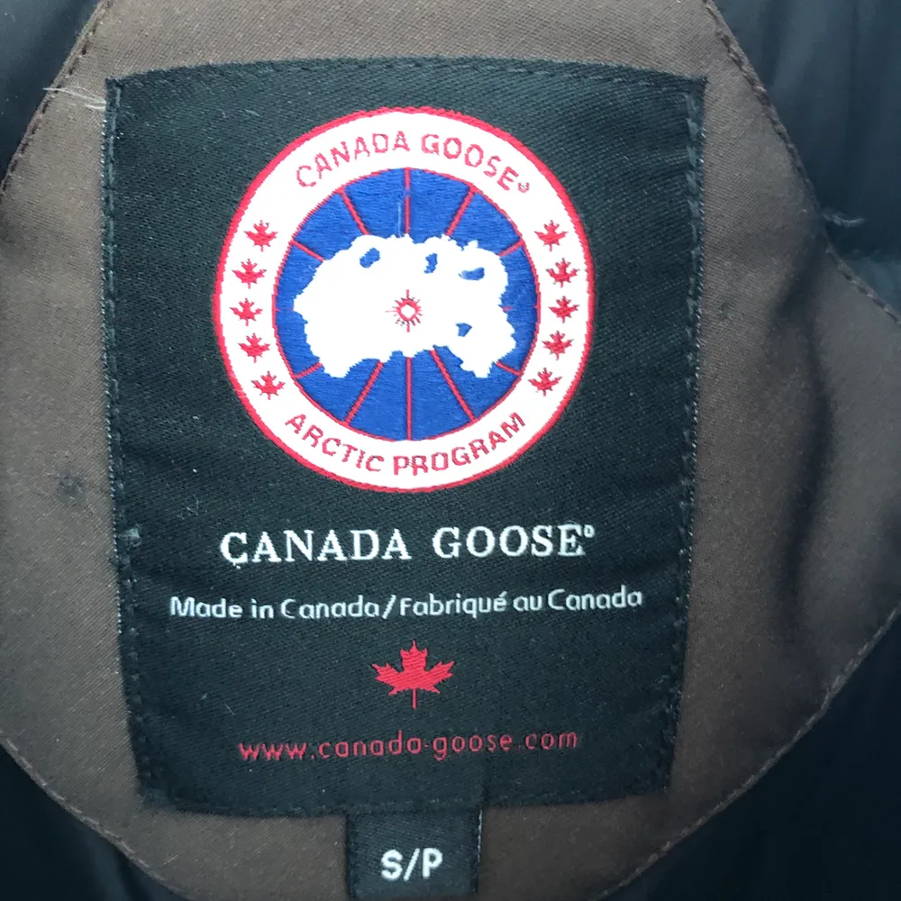 Canada Goose Expedition Parka. Nypris 11 500 kr. Perfekt skick.. Jackor.