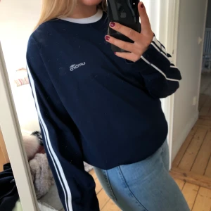 Tröja - Långärmad secondhand tröja från Umbro.