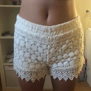  - Dessa söta spetsshorts från ginatricot💜 för små för mig tyvärr:(