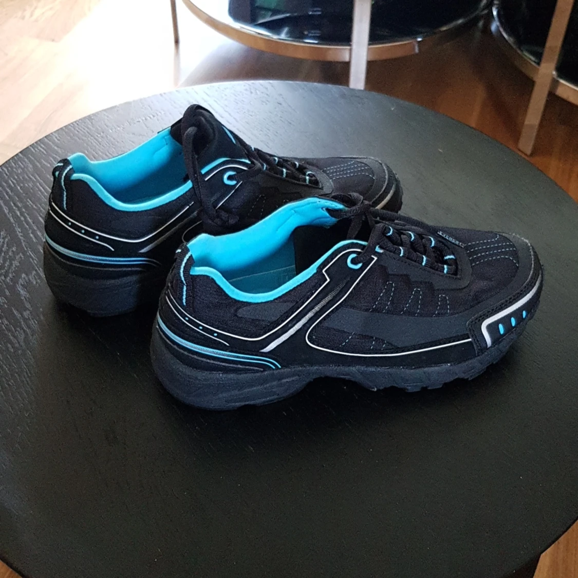 Everrest skor helt nya stl.37