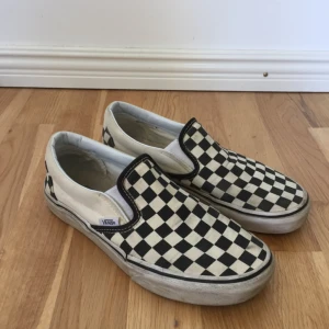  -  Möts gärna upp i stockhom, annars betalar köparen frakt.