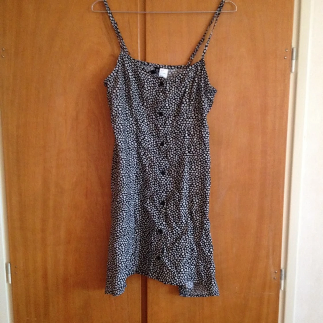 Tunn och skön klänning från H&M divided. Använd en gång!  - 1392819391