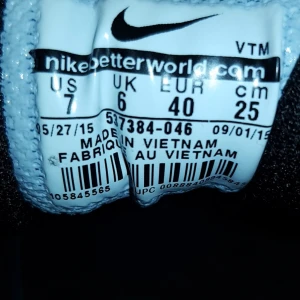  - Nypris 1399:- säljes nu för 700  använda 3 gånger, str 40 men känns mer som en 39