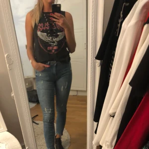  - Super snygg topp från H&M. Aldrig använd 