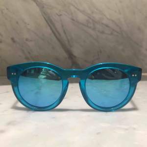 Fina solglasögon från Chimi eyewear #003 aqua  Bra skick. Köpta för 1000kr