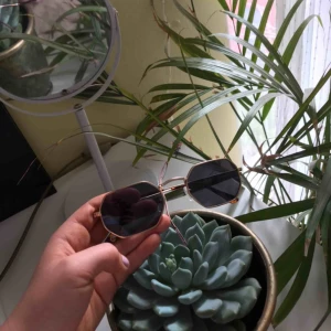  - Coola 8G solbrillor köpta i Frankrike 😎😎 🔥Diggar Swish 😎No refunds 🙏🏻Kan mötas upp i Malmö 🤙Frakt 20 kr🔥