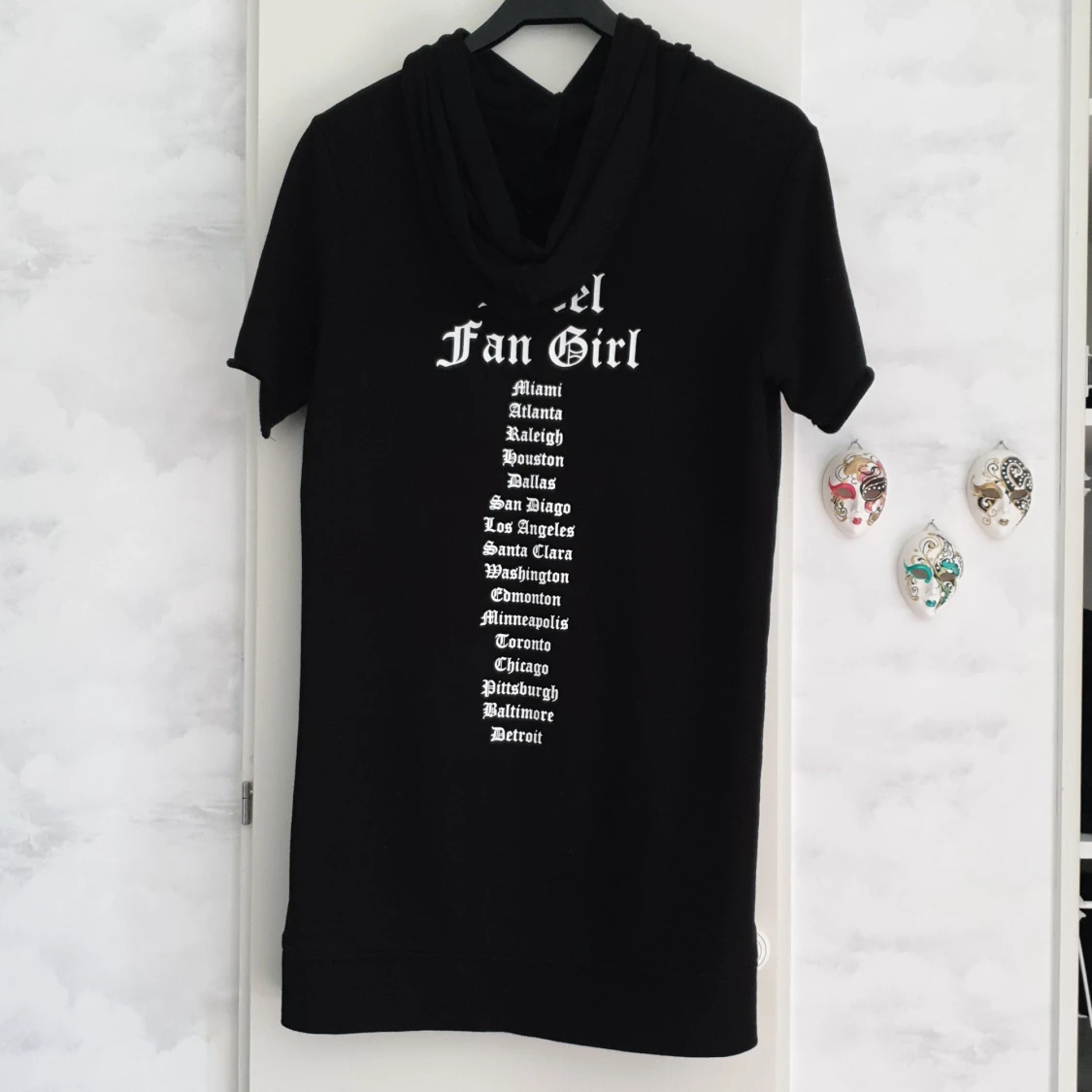 T-shirt klänning med luva - 90