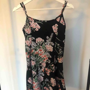  - Tight klänning, köpt utomlands 🤗