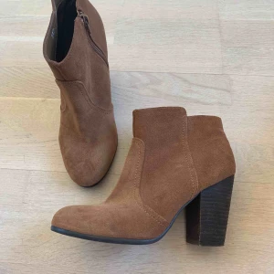  - Äkta läder från hm