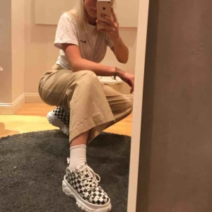  - As snygga rutiga skor!! Bara använda en gång! Väldigt sköna och i mycket bra skick!