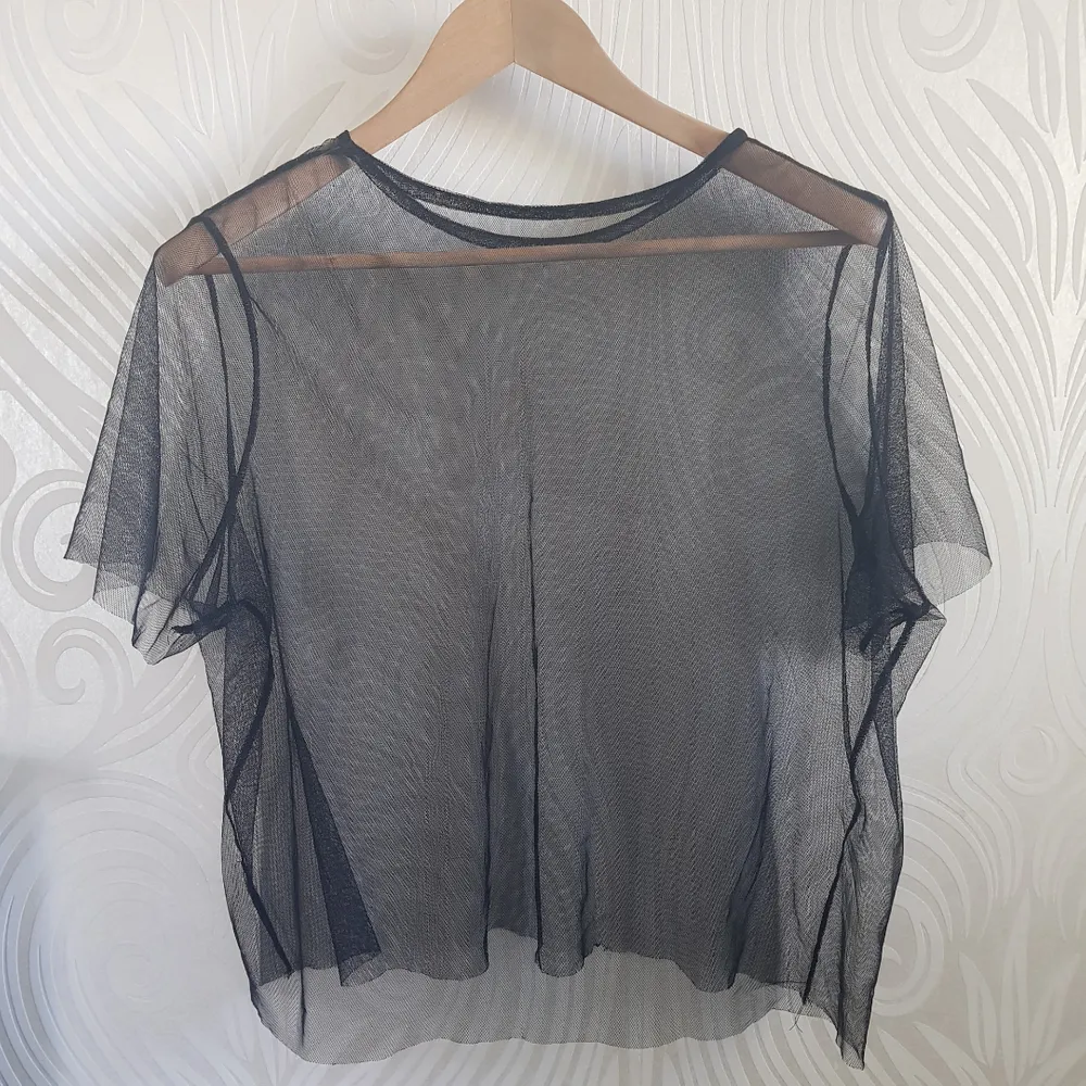 Mesh tshirt perfect for summer or partying! Used a few times but still in good condition! Can meet up in Tcentralen or Täby.. T-shirts.