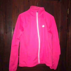 - Löparjacka i fint skick 