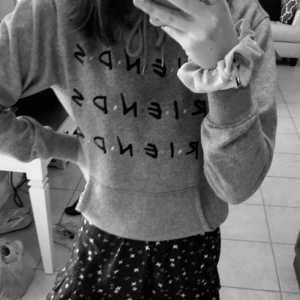  - Friends hoodie oanvänd! 