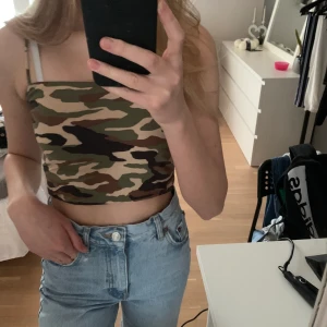 Linne - Linne från Gina Tricot i kamouflage mönster