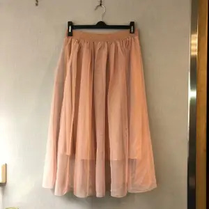 Rosa kjol Varumärke : LINDEX Storlek : EUR S / UK S  
