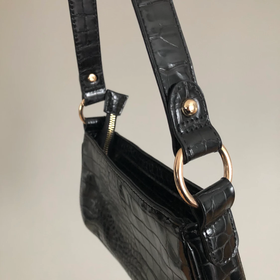 90-tals axelremsväska ASOS - 90