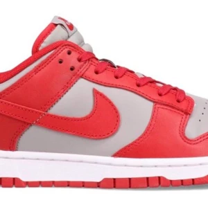 Nike Dunk Low ”UNLV” - DS / Helt nya. 39 finns tillgängliga