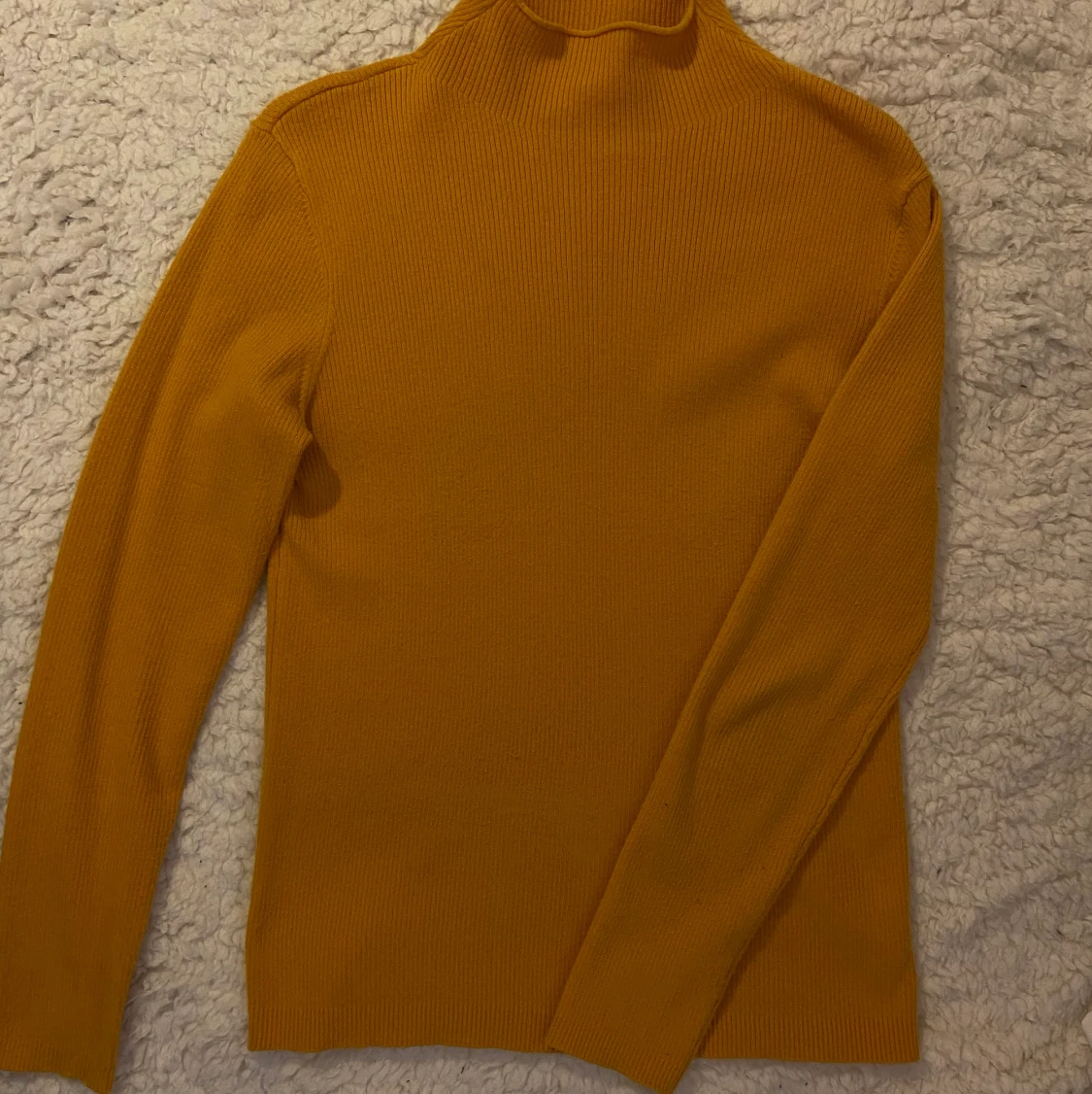 Vero Moda mustard turtleneck size M - 90