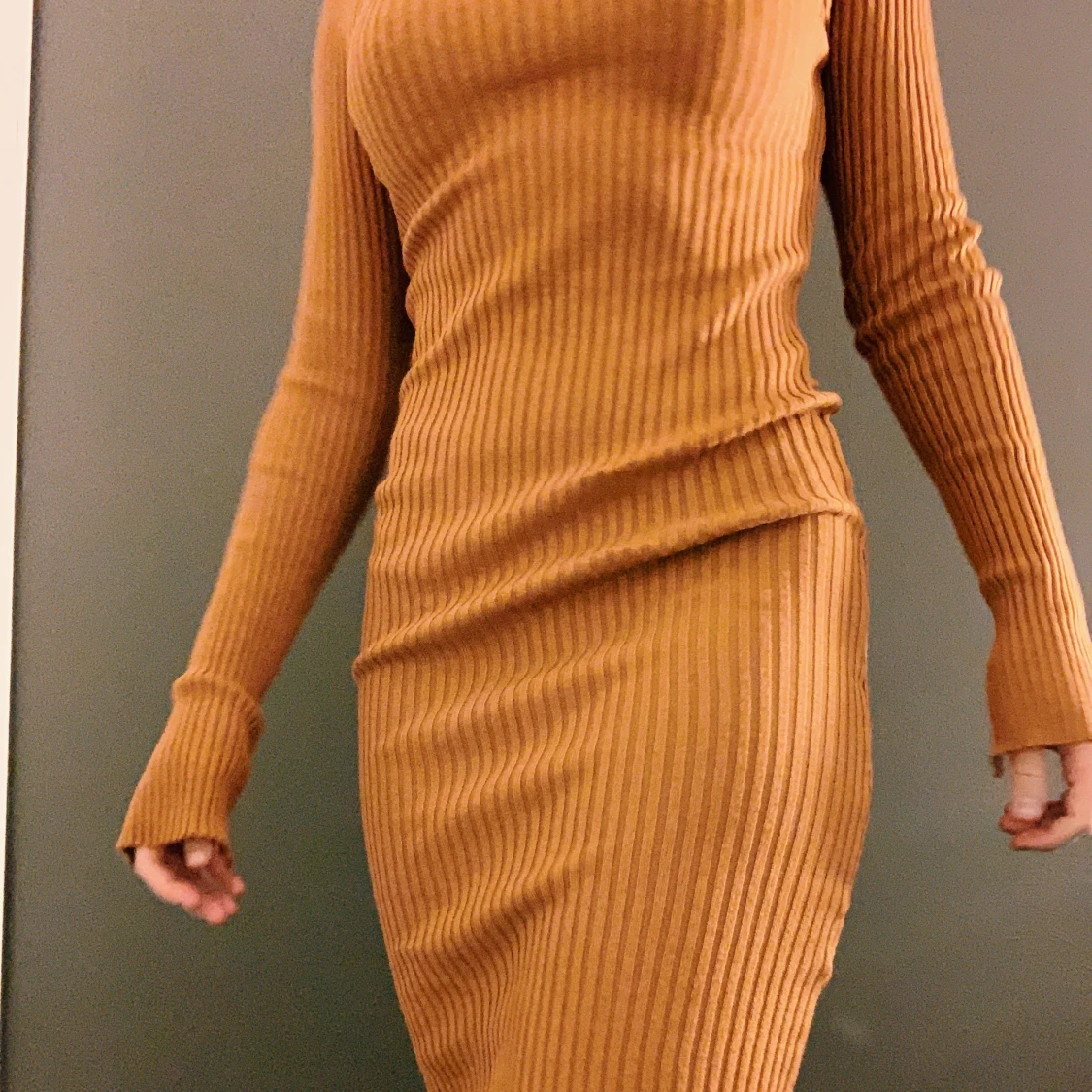 Beige Klänning  - 90