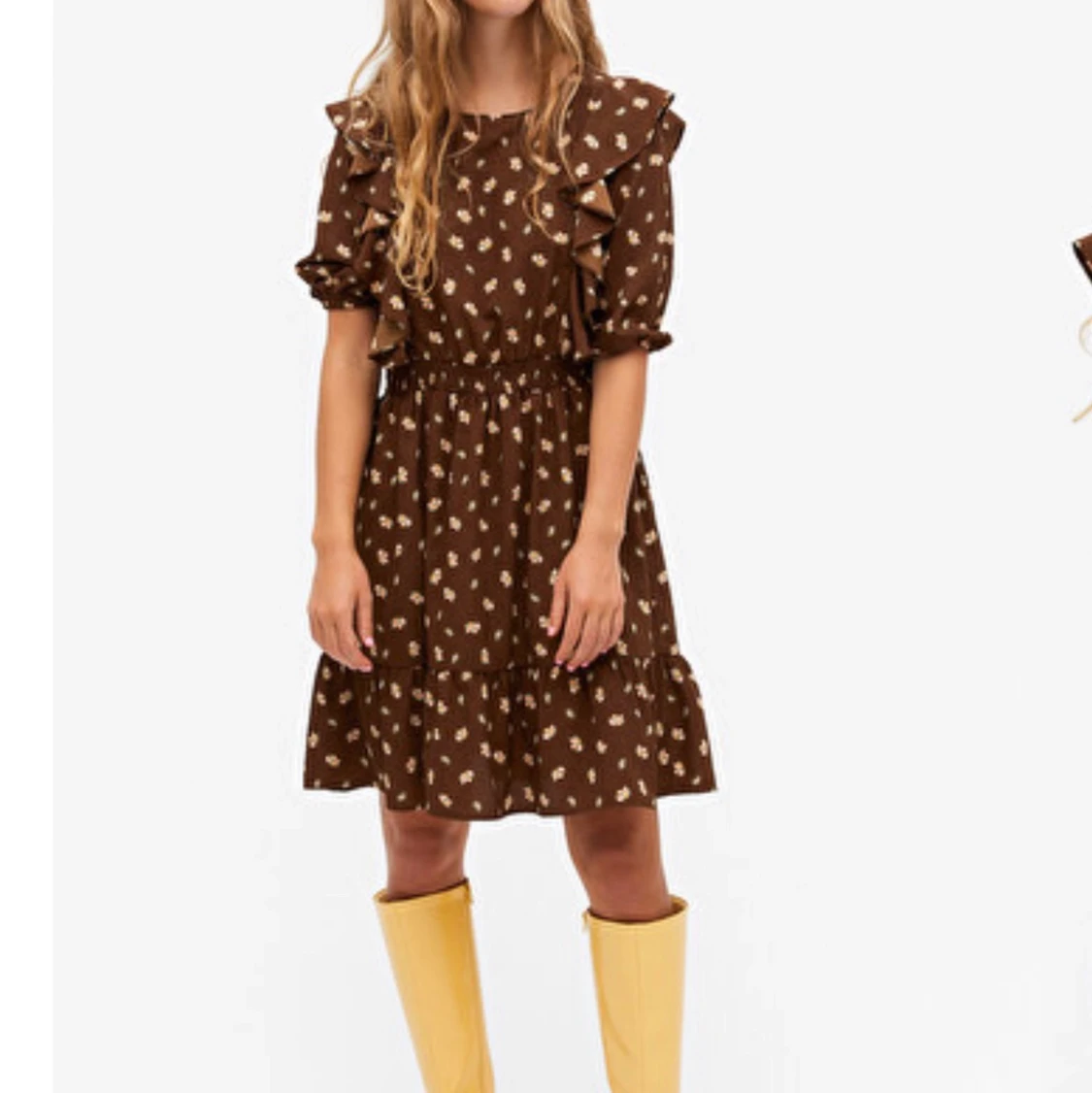 Säljer denna helt ny klänning för att den är fel storlek💕💕