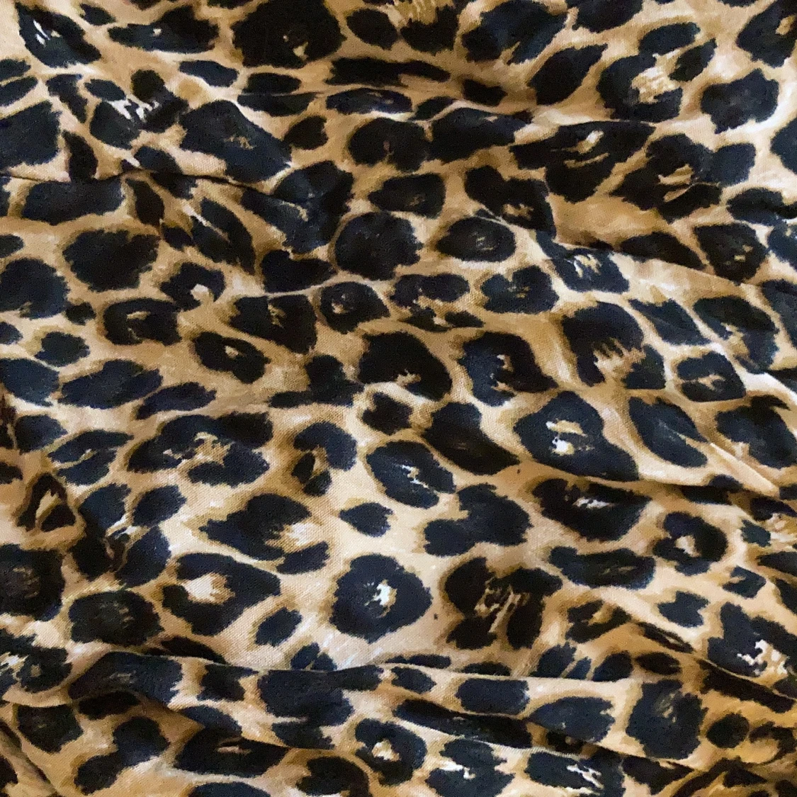 Kjol med leopardmönster i storlek S - 91