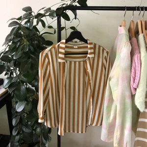 skjorta - jättefin randig skjorta