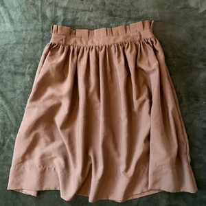 Kjol - En brun kjol🤎