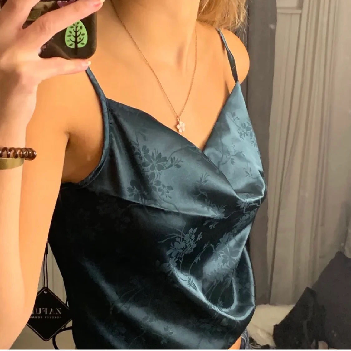 Mörkgrön silkestopp