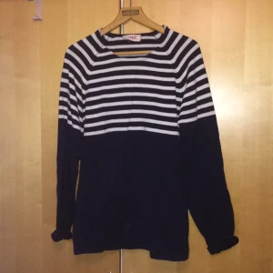  - Passar alla storlekar under XXL beroende på hur en vill att den ska sitta